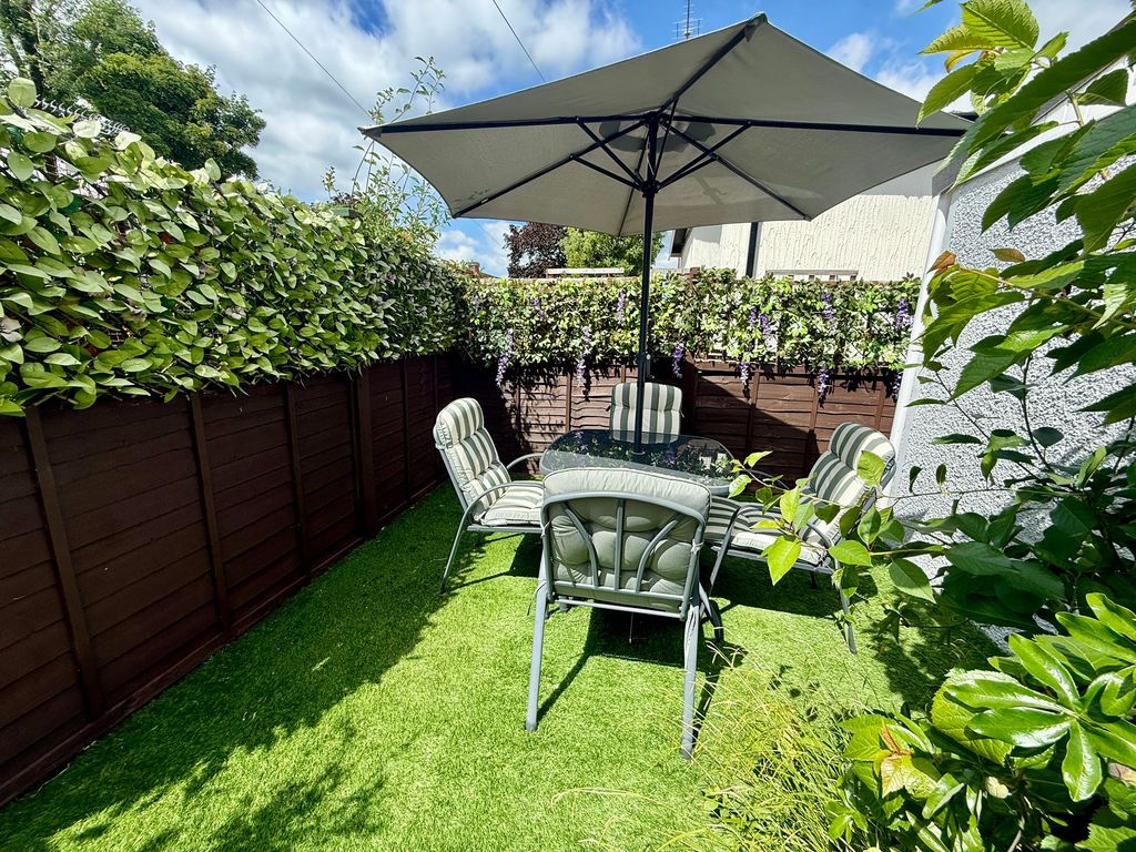 Rose Crescent Pavenham